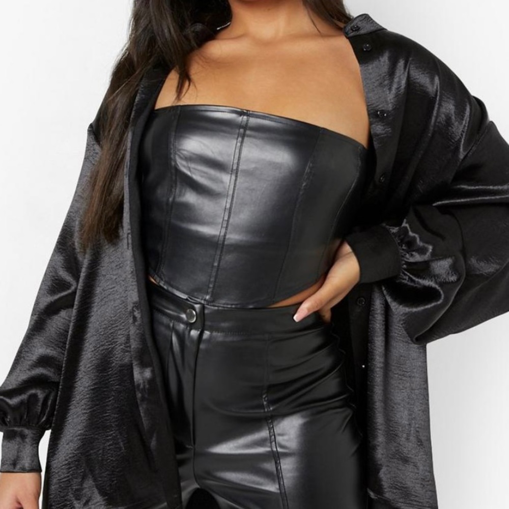 Womens BooHoo Satin Blouse - US 16